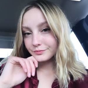 Meet your Posher, Abbey